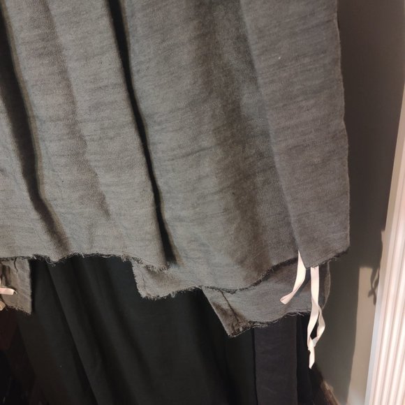 Un-namable Steel Gray Cropped Pants (Women's US 2/ EUR 40) *NEW*